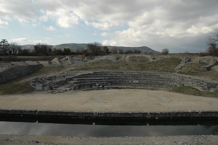 Theatre antique d'Alba (22).JPG